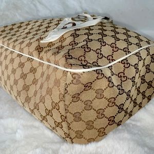 💥AUTHENTIC💥 GUCCI GG Logo Canvas Horsebit Prositano Tote Bag Beige has